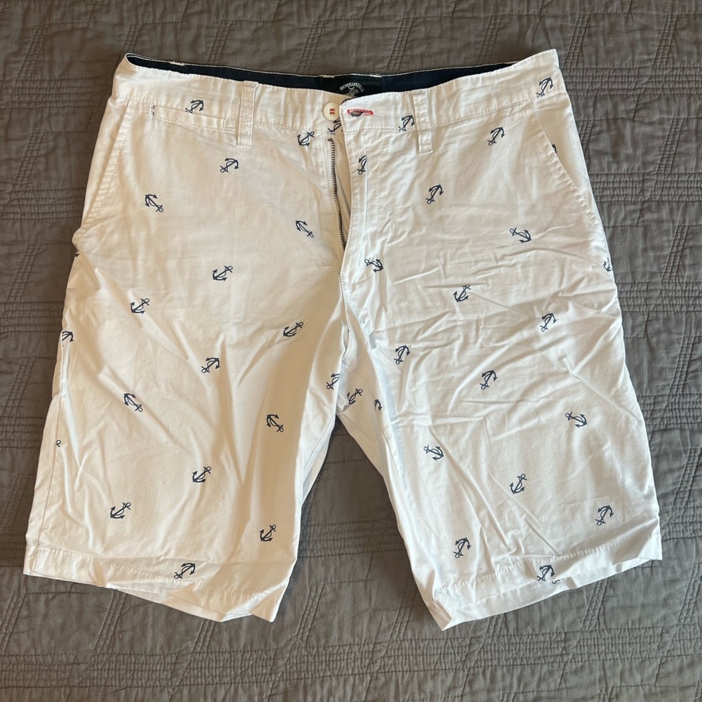 Beverly Hills Polo Club White and Blue Board Shorts Nautical Design size 32